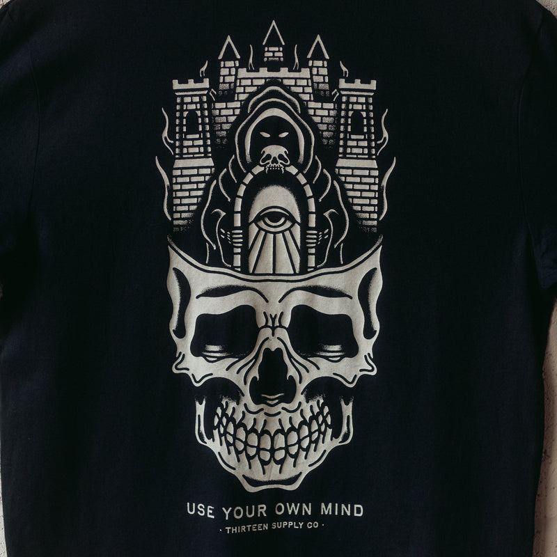 USE YOUR OWN MIND - BLACK UNISEX T-SHIRT