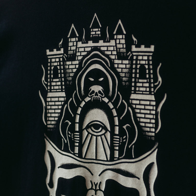 USE YOUR OWN MIND - BLACK UNISEX T-SHIRT